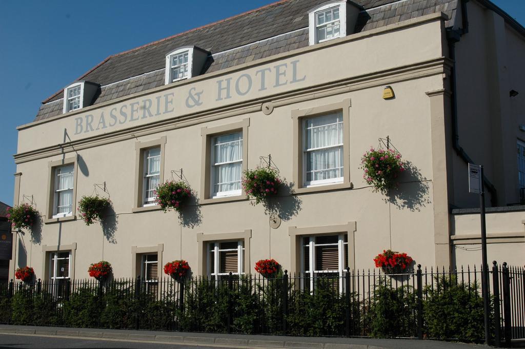 Le Bouchon Brasserie & Hotel Maldon Exterior photo